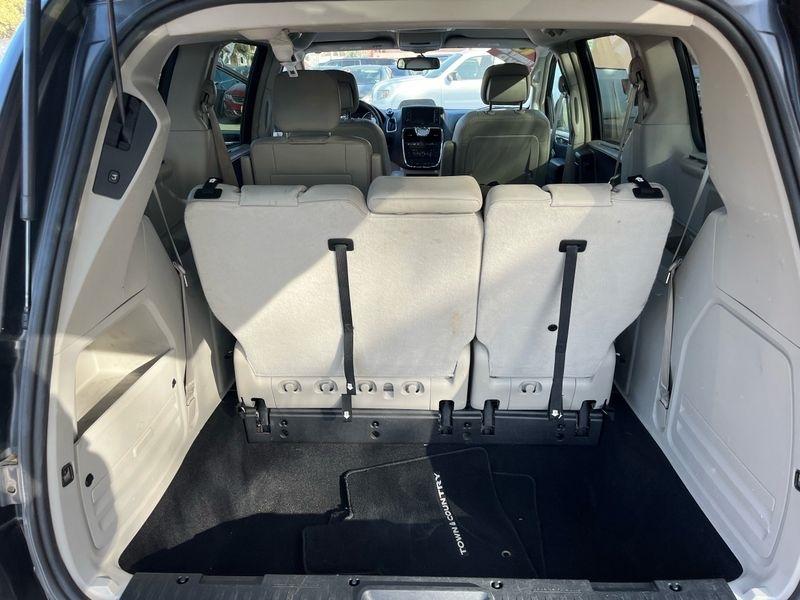 Chrysler Town & Country 4dr Wgn Touring 2016