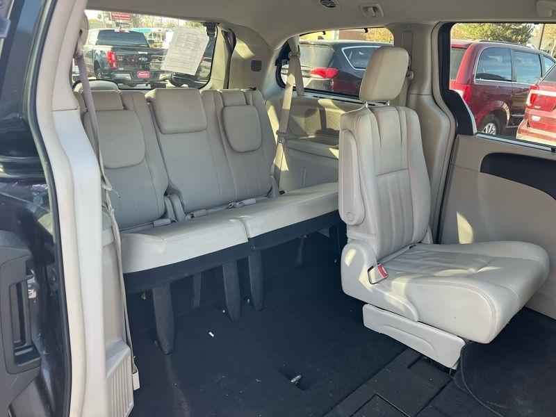 Chrysler Town & Country 4dr Wgn Touring 2016