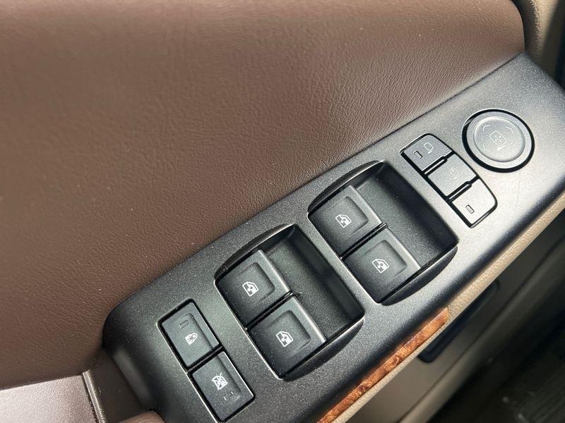 Chevrolet Tahoe 4WD 4dr Premier 2017