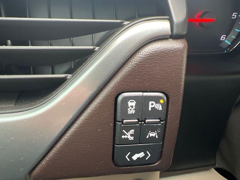 Chevrolet Tahoe 4WD 4dr Premier 2017