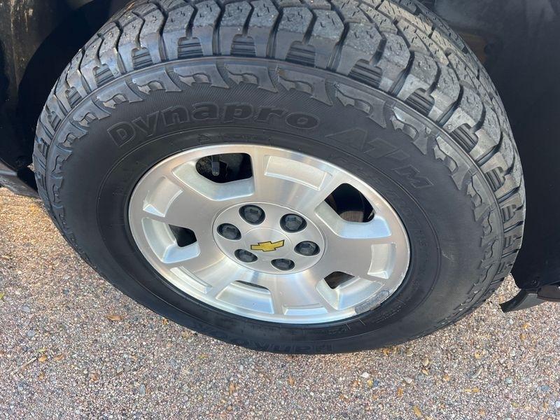 Chevrolet Suburban 4WD 4dr LT 2014