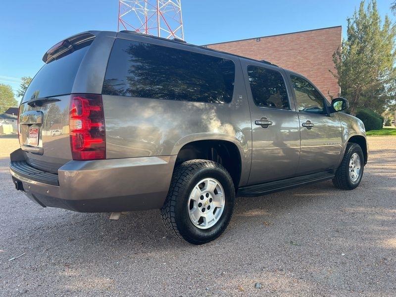 Chevrolet Suburban 4WD 4dr LT 2014
