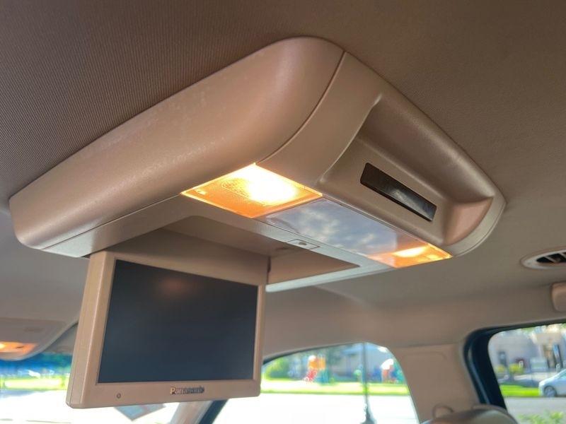 Chevrolet Suburban 4WD 4dr LT 2014