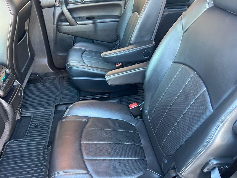 Buick Enclave AWD 4dr Leather 2016