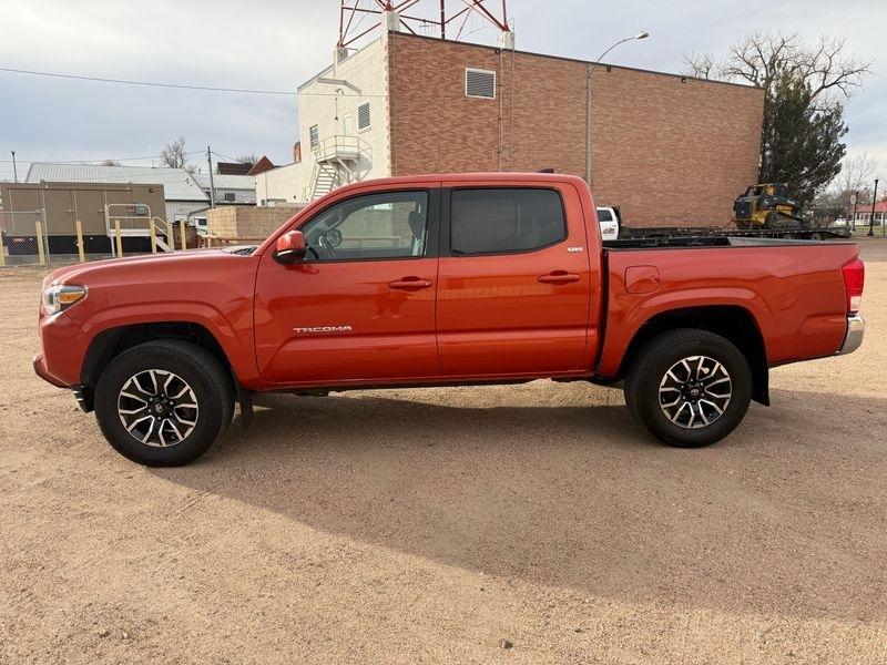 Toyota Tacoma 4WD Double Cab V6 MT TRD Off Road (Natl) 2016
