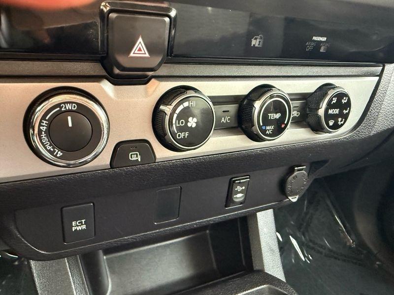 Toyota Tacoma 4WD Double Cab V6 MT TRD Off Road (Natl) 2016