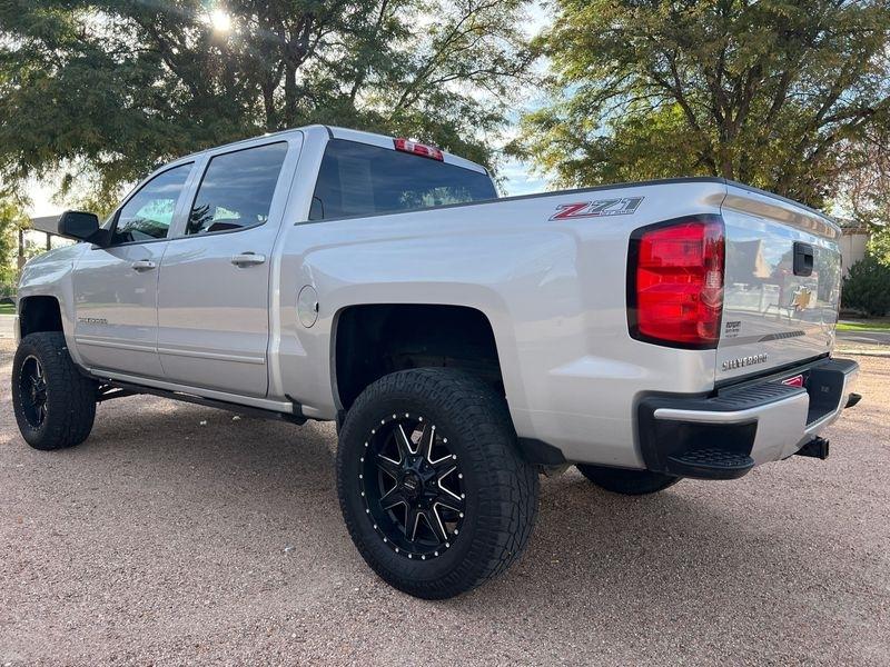 Chevrolet Silverado 1500 4WD Crew Cab 143.5" LT w/2LT 2016