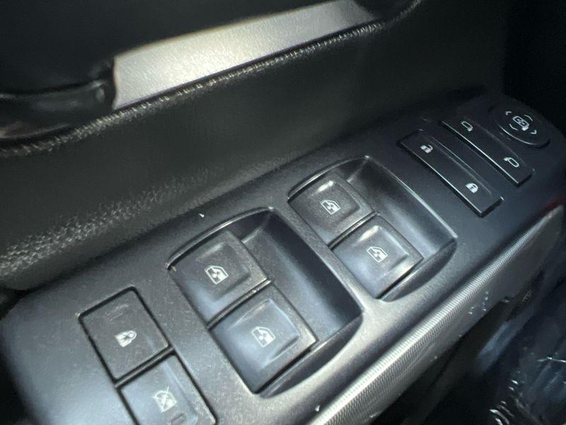 Chevrolet Silverado 1500 4WD Crew Cab 143.5" LT w/2LT 2016