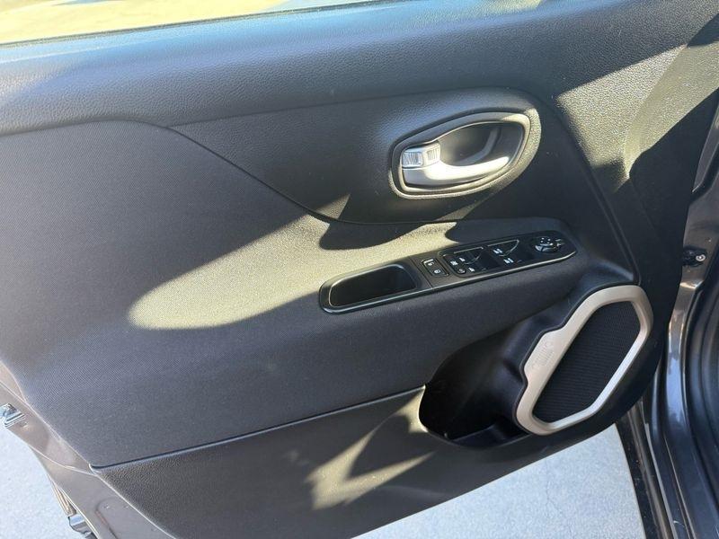 Jeep Renegade 4WD 4dr Latitude 2016