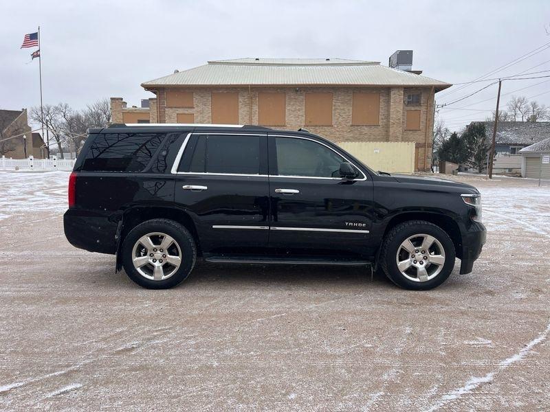Chevrolet Tahoe 4WD 4dr LT 2015