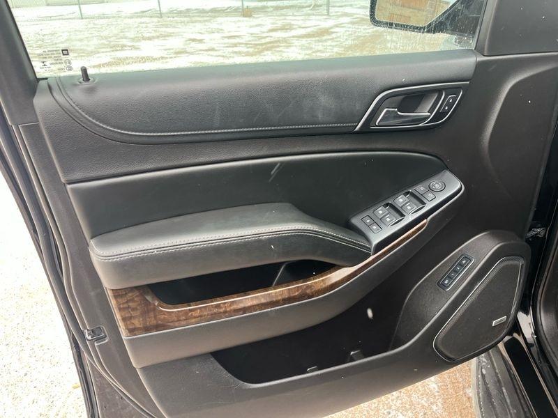 Chevrolet Tahoe 4WD 4dr LT 2015