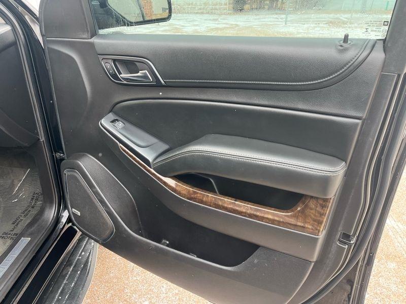 Chevrolet Tahoe 4WD 4dr LT 2015