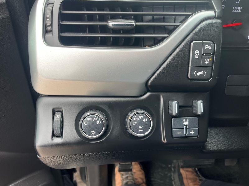 Chevrolet Tahoe 4WD 4dr LT 2015