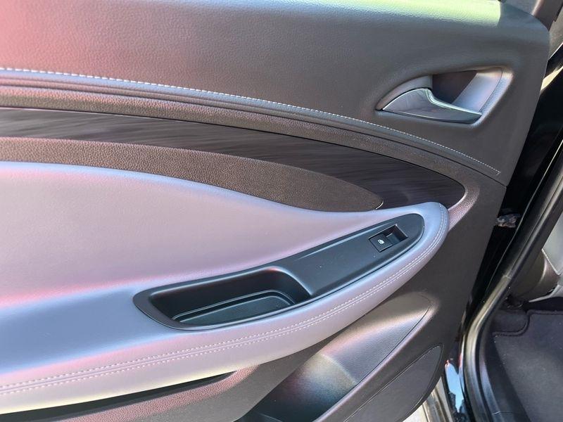 Buick Envision AWD 4dr Essence 2019