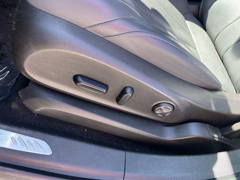 Buick Envision AWD 4dr Essence 2019