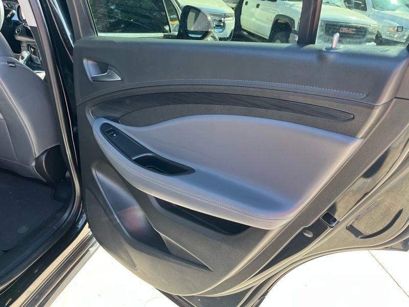 Buick Envision AWD 4dr Essence 2019