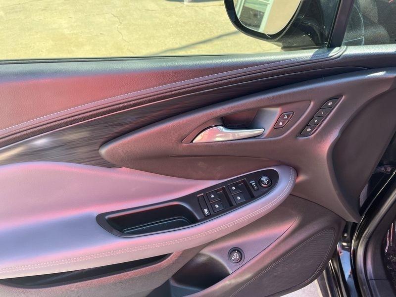 Buick Envision AWD 4dr Essence 2019