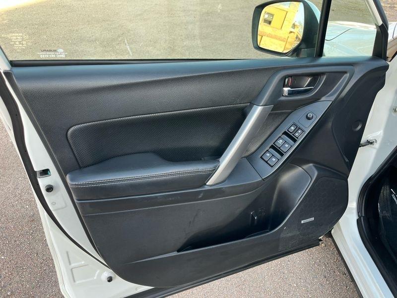 Subaru Forester 4dr CVT 2.0XT Touring 2015