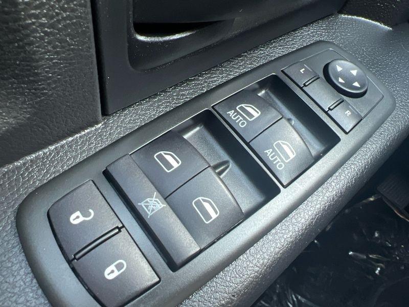 RAM 1500 2WD Quad Cab 140.5" Express 2014