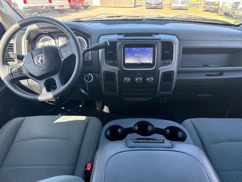 RAM 1500 2WD Quad Cab 140.5" Express 2014