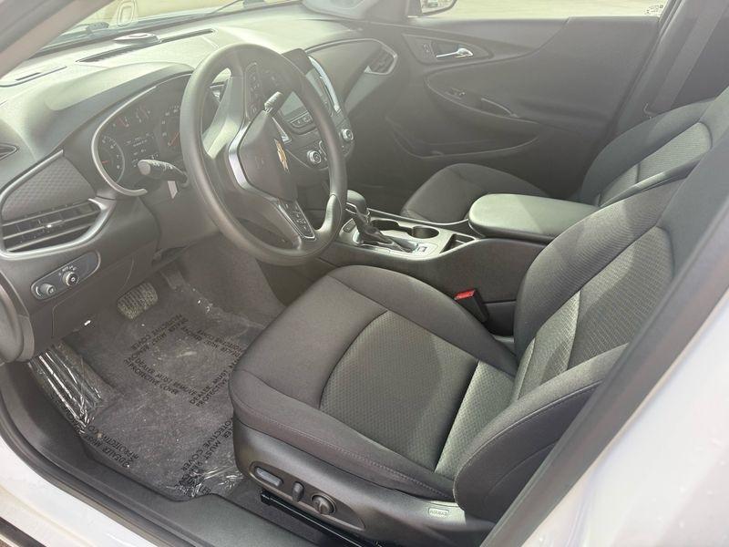 Chevrolet Malibu 4dr Sdn LS w/1FL 2024