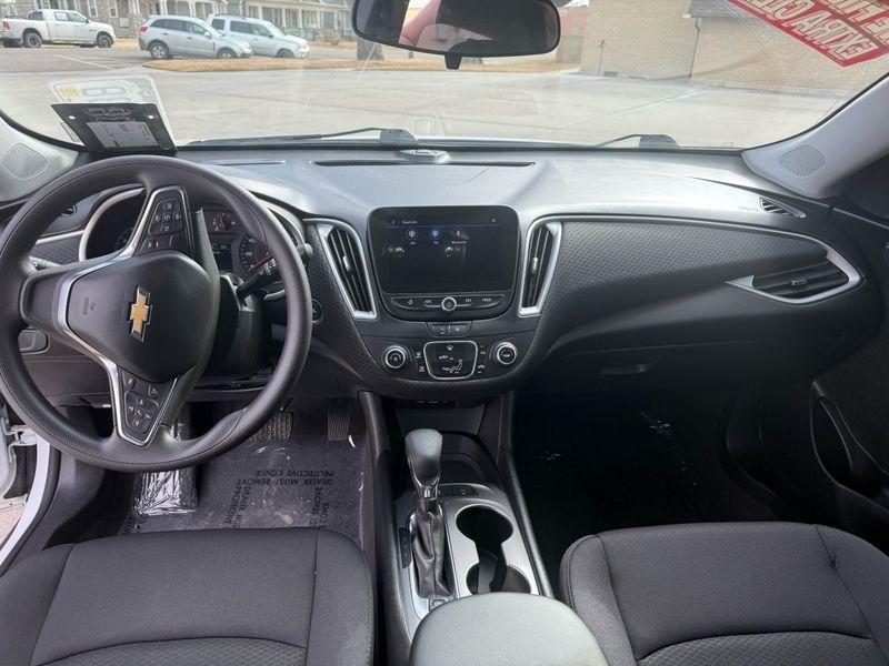 Chevrolet Malibu 4dr Sdn LS w/1FL 2024