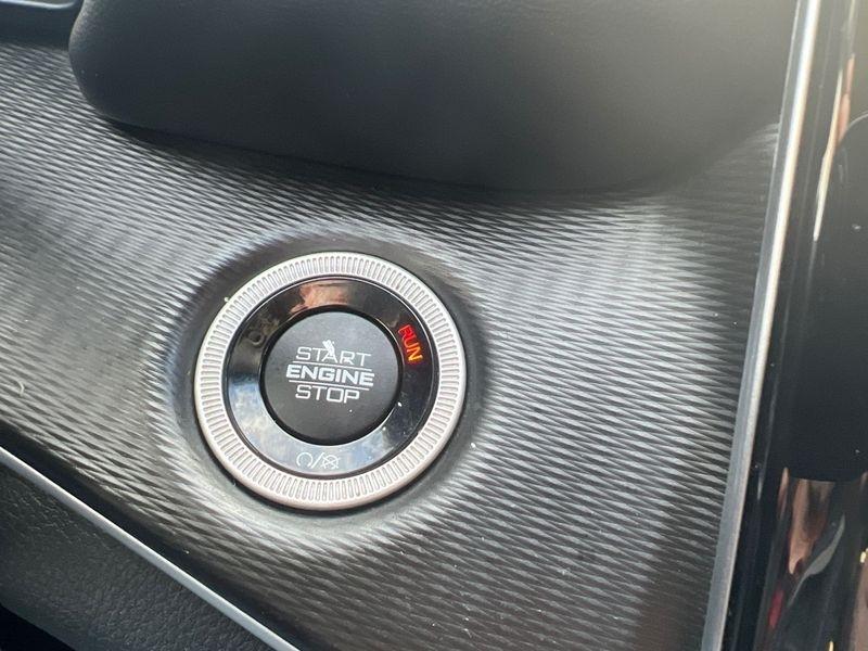 Jeep Grand Cherokee Laredo 4x4 2023