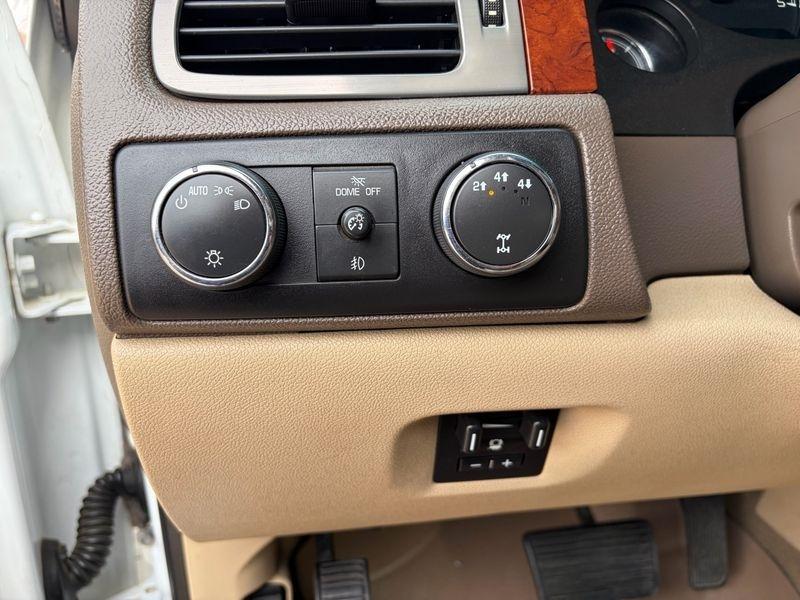 GMC Sierra 3500HD 4WD Crew Cab 167.7" SLT 2013