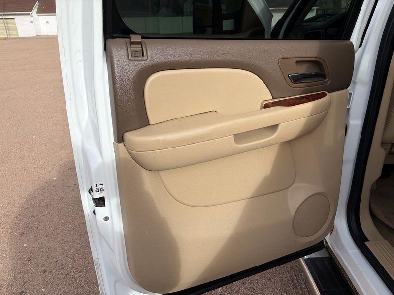 GMC Sierra 3500HD 4WD Crew Cab 167.7" SLT 2013