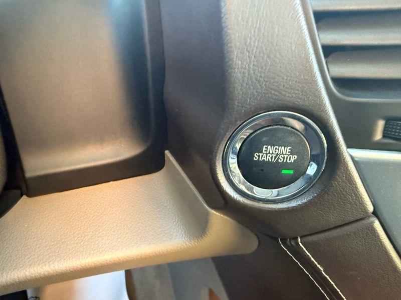 Chevrolet Suburban 4WD 4dr LTZ 2015