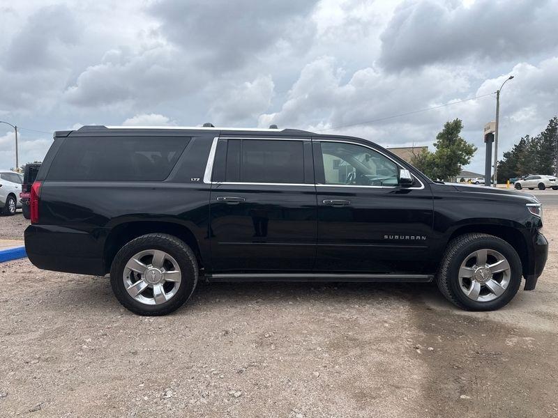 2015 Chevrolet Suburban LTZ - Photo 9