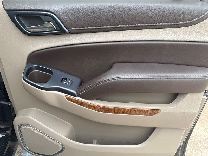 2015 Chevrolet Suburban LTZ - Photo 19
