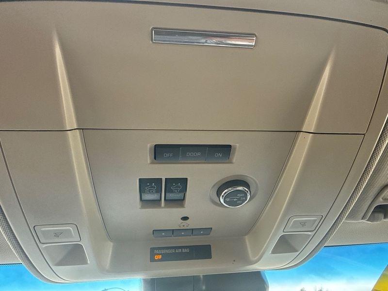 2015 Chevrolet Suburban LTZ - Photo 31
