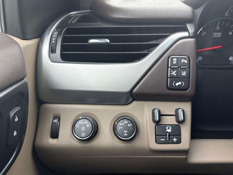 2015 Chevrolet Suburban LTZ - Photo 33