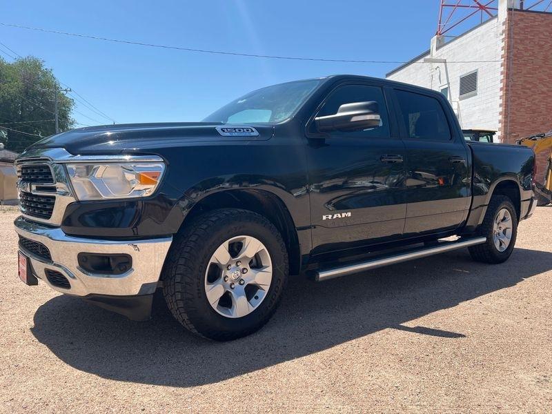 RAM 1500 Big Horn 4x4 Crew Cab 5'7" Box 2022