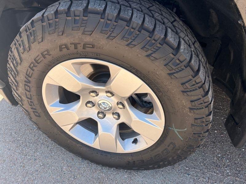 RAM 1500 Big Horn 4x4 Crew Cab 5'7" Box 2022