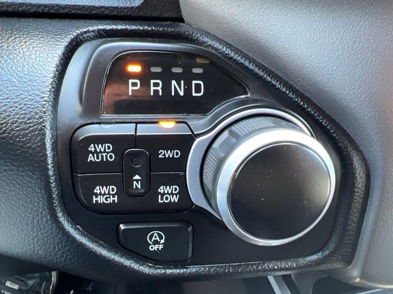 RAM 1500 Big Horn 4x4 Crew Cab 5'7" Box 2022