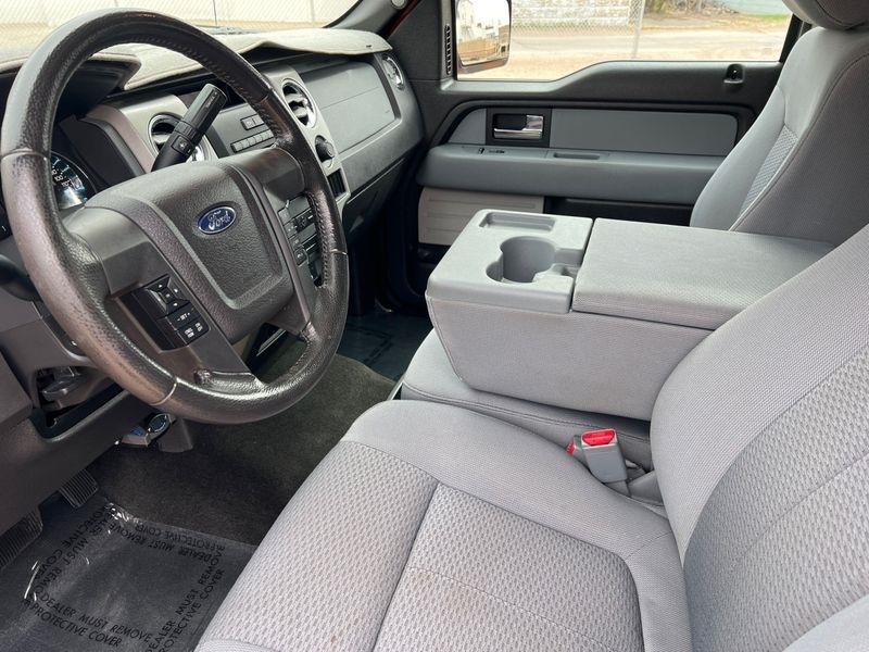 Ford F-150 4WD SuperCrew 145" Platinum 2012