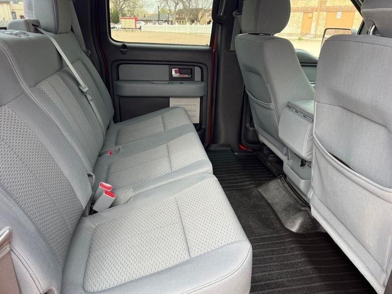 Ford F-150 4WD SuperCrew 145" Platinum 2012