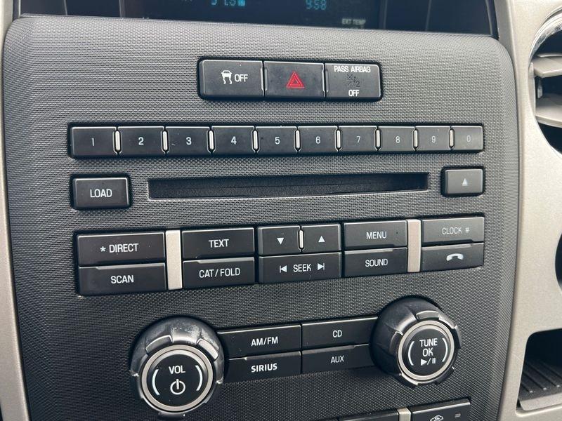 Ford F-150 4WD SuperCrew 145" Platinum 2012