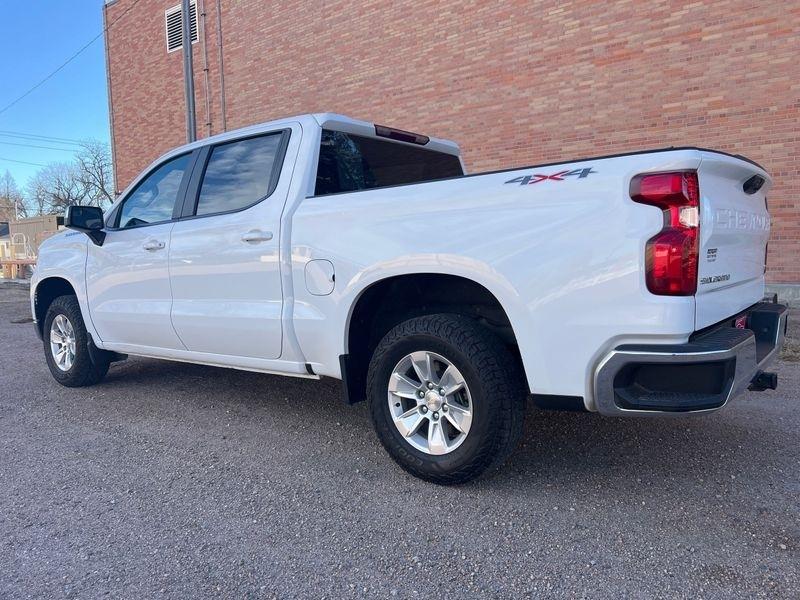 Chevrolet Silverado 1500 4WD Crew Cab 147" LT w/1LT 2023