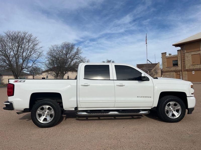 Chevrolet Silverado 1500 4WD Crew Cab 143.5" LT w/2LT 2018
