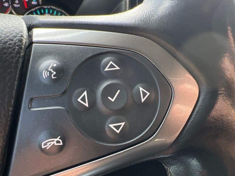 Chevrolet Silverado 1500 4WD Crew Cab 143.5" LT w/2LT 2018