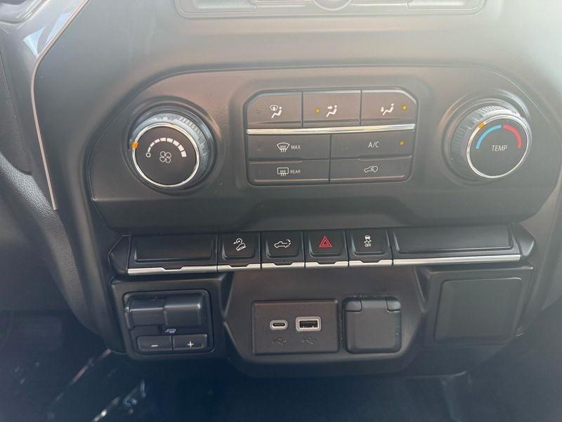 Chevrolet Silverado 1500 4WD Crew Cab 147" Custom Trail Boss 2021