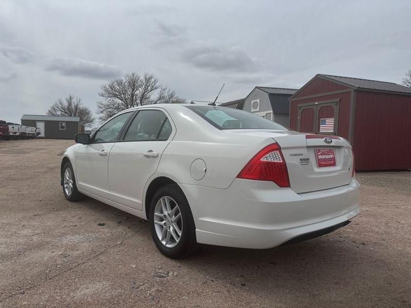 Ford Fusion 4dr Sdn S FWD 2012