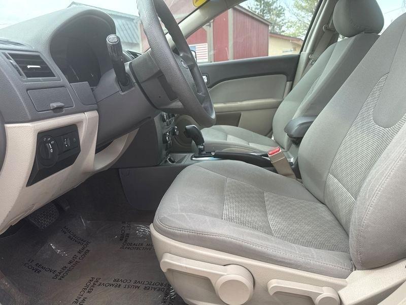 Ford Fusion 4dr Sdn S FWD 2012