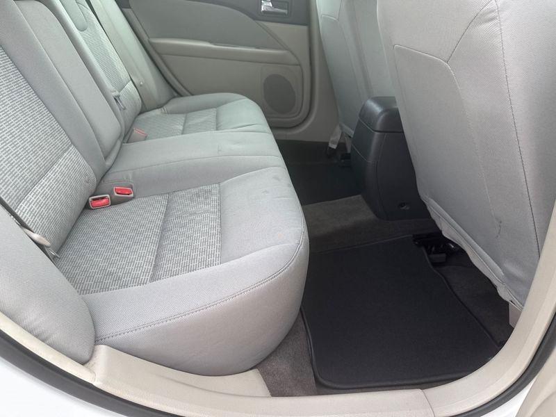 Ford Fusion 4dr Sdn S FWD 2012