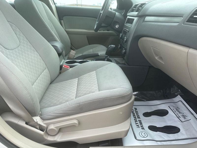 Ford Fusion 4dr Sdn S FWD 2012