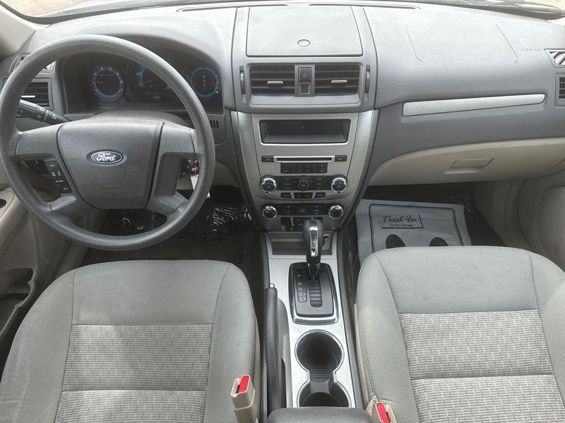 Ford Fusion 4dr Sdn S FWD 2012