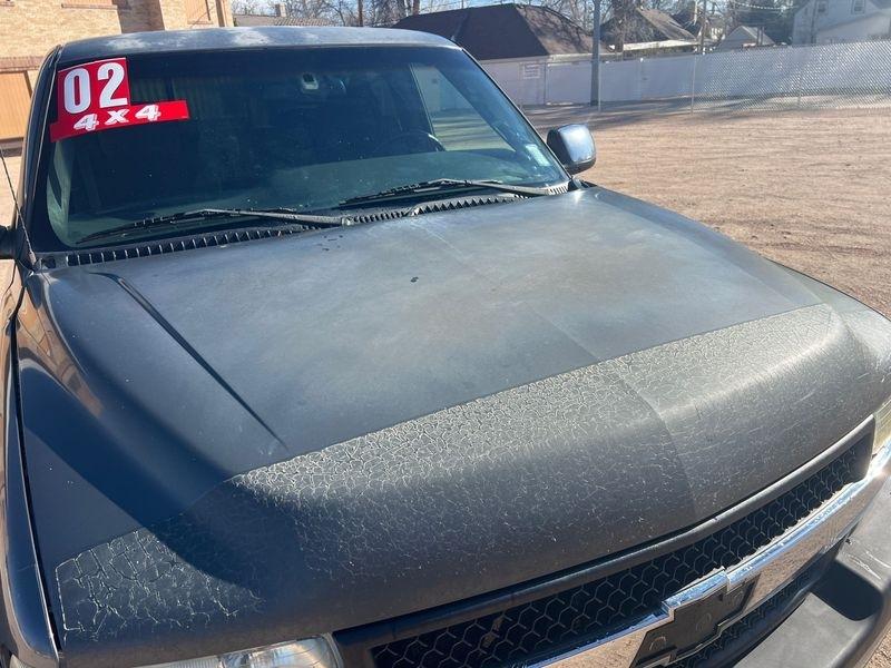 Chevrolet Silverado 2500HD Ext Cab 143.5" WB 4WD LS 2002